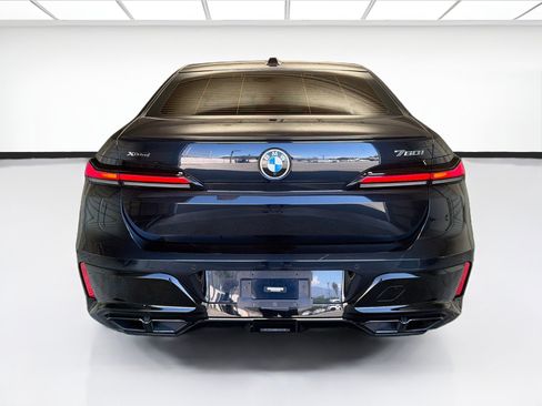 Used 2023 BMW 760i xDrive w/ Executive Package AWD/4WD image 5
