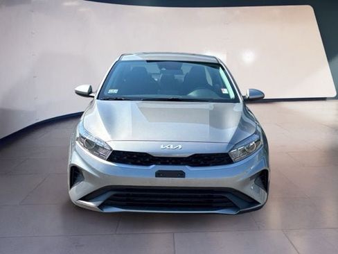 Certified 2022 Kia Forte LXS FWD image 8