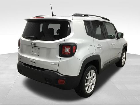 Used 2020 Jeep Renegade Latitude w/ Cold Weather Group AWD/4WD image 14