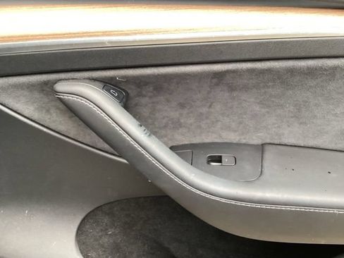 Used 2023 Tesla Model Y Long Range AWD/4WD image 20