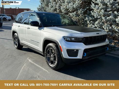 Used 2024 Jeep Grand Cherokee Trailhawk image 12