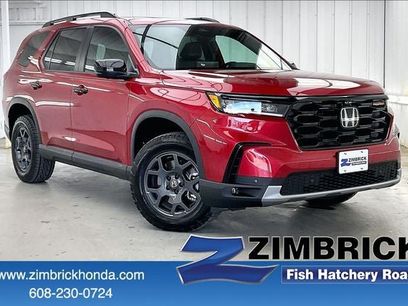Certified 2025 Honda Pilot TrailSport