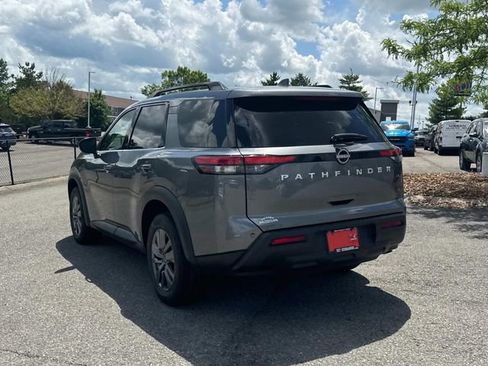 Certified 2025 Nissan Pathfinder SV FWD image 7
