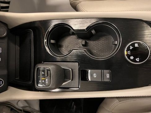 Used 2023 Nissan Rogue SL w/ SL Premium Package image 29