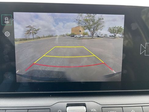 Used 2025 Kia K4 LXS image 22