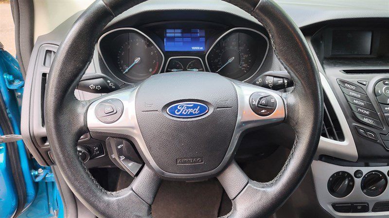 Used 2014 Ford Focus SE w/ Equipment Group 201A FWD image 11