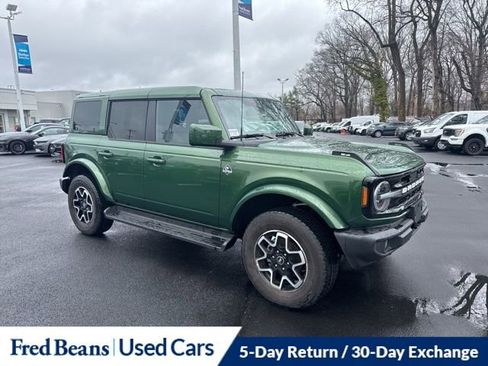Used 2025 Ford Bronco Outer Banks AWD/4WD image 1