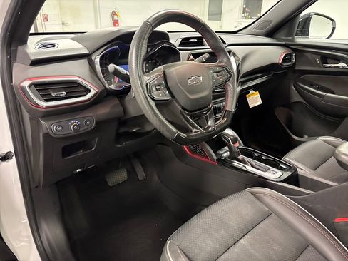 Used 2022 Chevrolet TrailBlazer RS w/ Sun and Liftgate Package image 26