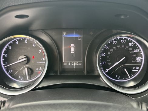 Used 2018 Toyota Camry SE FWD image 27