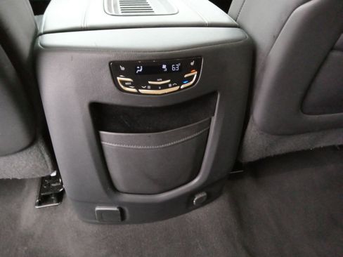 Used 2019 Cadillac Escalade ESV Luxury image 21