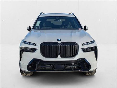 Used 2026 BMW X7 xDrive40i w/ M Sport Package image 6