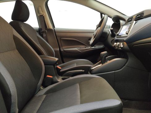 Used 2025 Nissan Versa SV w/ Trunk Package FWD image 21