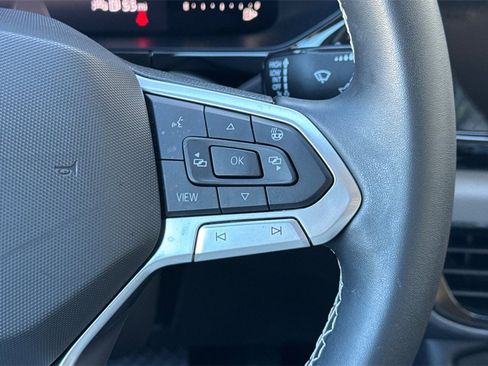 Used 2022 Volkswagen Taos S image 28