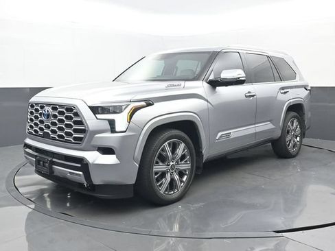 Used 2024 Toyota Sequoia Capstone RWD image 8