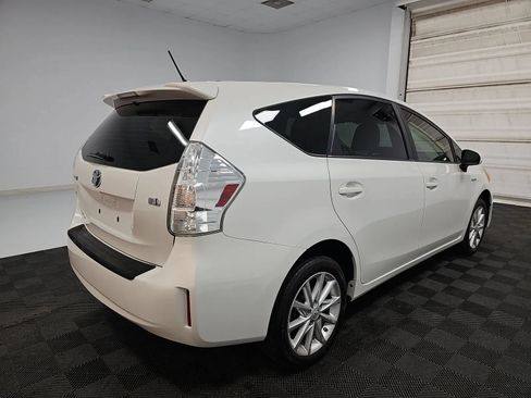 Used 2014 Toyota Prius V Five FWD image 3