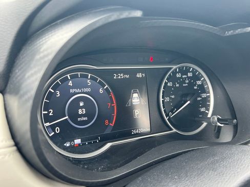 Used 2020 Nissan Versa SV image 17