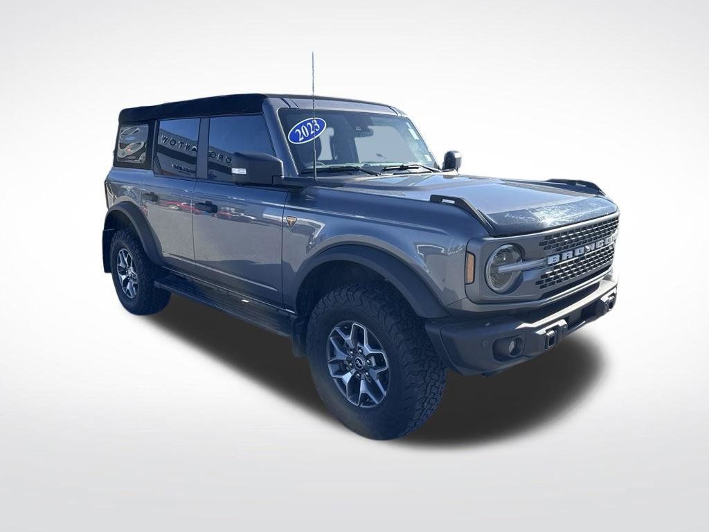 Used 2023 Ford Bronco Badlands AWD/4WD image 2