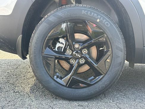 New 2026 Kia Seltos EX AWD/4WD image 17