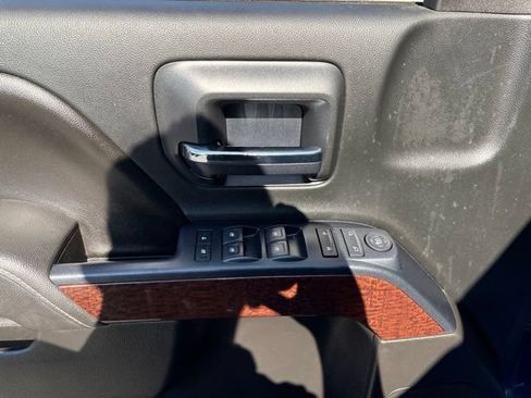 Used 2017 GMC Sierra 1500 SLE w/ SLE Value Package AWD/4WD image 16