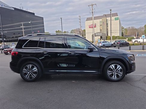 New 2025 Mercedes-Benz GLB 250 4MATIC image 6