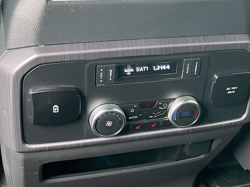 Used 2023 Ford Expedition Max Platinum RWD image 27