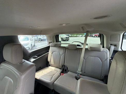 Used 2019 Ford Expedition Limited w/ Equipment Group 302A RWD image 12