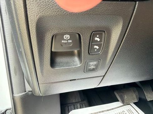 Used 2025 RAM 1500 Laramie w/ Sport Appearance Package AWD/4WD image 17