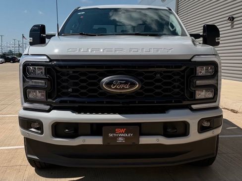 New 2026 Ford F250 Lariat w/ Black Appearance Package AWD/4WD image 4
