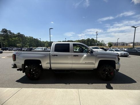 Used 2017 Chevrolet Silverado 1500 LTZ Z71 w/ Redline Edition image 7