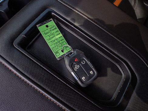 Used 2020 GMC Sierra 1500 AT4 w/ AT4 Premium Package image 30