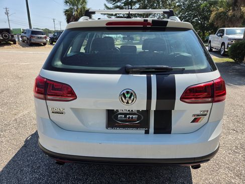 Used 2017 Volkswagen Golf Alltrack SEL AWD/4WD image 6