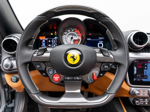 Certified 2022 Ferrari Portofino M image 22
