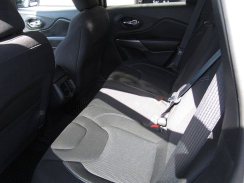 Used 2021 Jeep Cherokee Sport w/ Popular Appearance Group AWD/4WD image 8