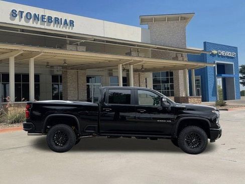New 2026 Chevrolet Silverado 2500 ZR2 AWD/4WD image 3