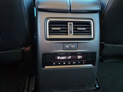Used 2025 MAZDA CX-70 3.3 Turbo w/ Preferred Package AWD/4WD image 16