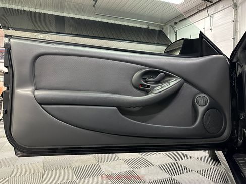 Used 1999 Pontiac Firebird Formula w/ Security Pkg image 30