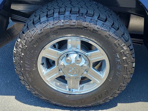 Used 2011 RAM 2500 Laramie RWD image 10