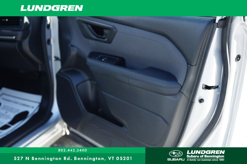 Used 2025 Subaru Forester Premium AWD/4WD image 9