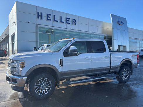 Used 2019 Ford F250 Lariat w/ Lariat Value Package image 3