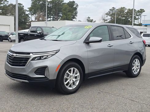 Used 2024 Chevrolet Equinox LT w/ LPO, Floor Liner Package image 1