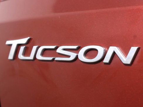 Used 2018 Hyundai Tucson Value AWD/4WD image 38