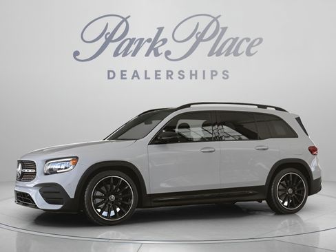 Certified 2023 Mercedes-Benz GLB 250 image 3