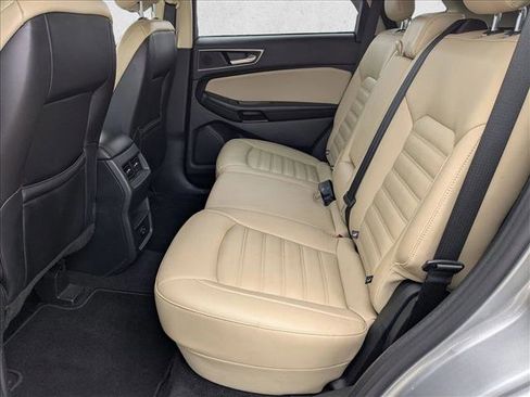 Used 2022 Ford Edge SEL image 18