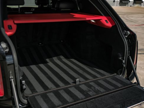 Used 2022 Rolls-Royce Cullinan image 91