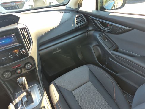 Used 2019 Subaru Crosstrek 2.0i Premium w/ Eyesight System image 19