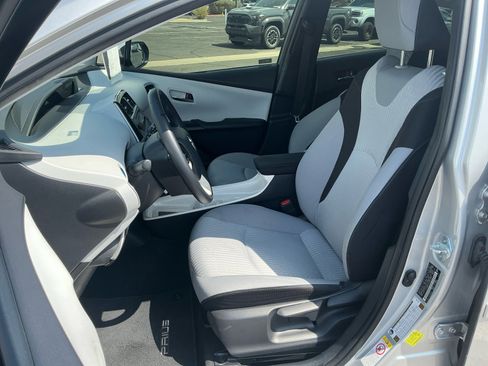 Used 2017 Toyota Prius Three FWD image 14