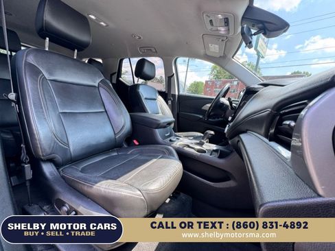 Used 2020 Chevrolet Traverse LT w/ Driver Confidence II Package AWD/4WD image 16
