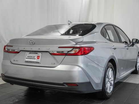 Used 2025 Toyota Camry LE image 4