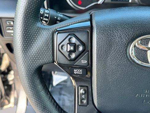 Used 2019 Toyota 4Runner Limited AWD/4WD image 25