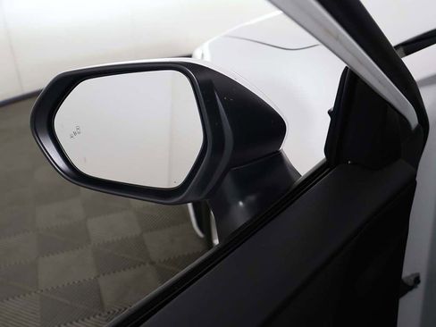 Used 2025 Toyota Camry LE w/ Convenience Package image 29